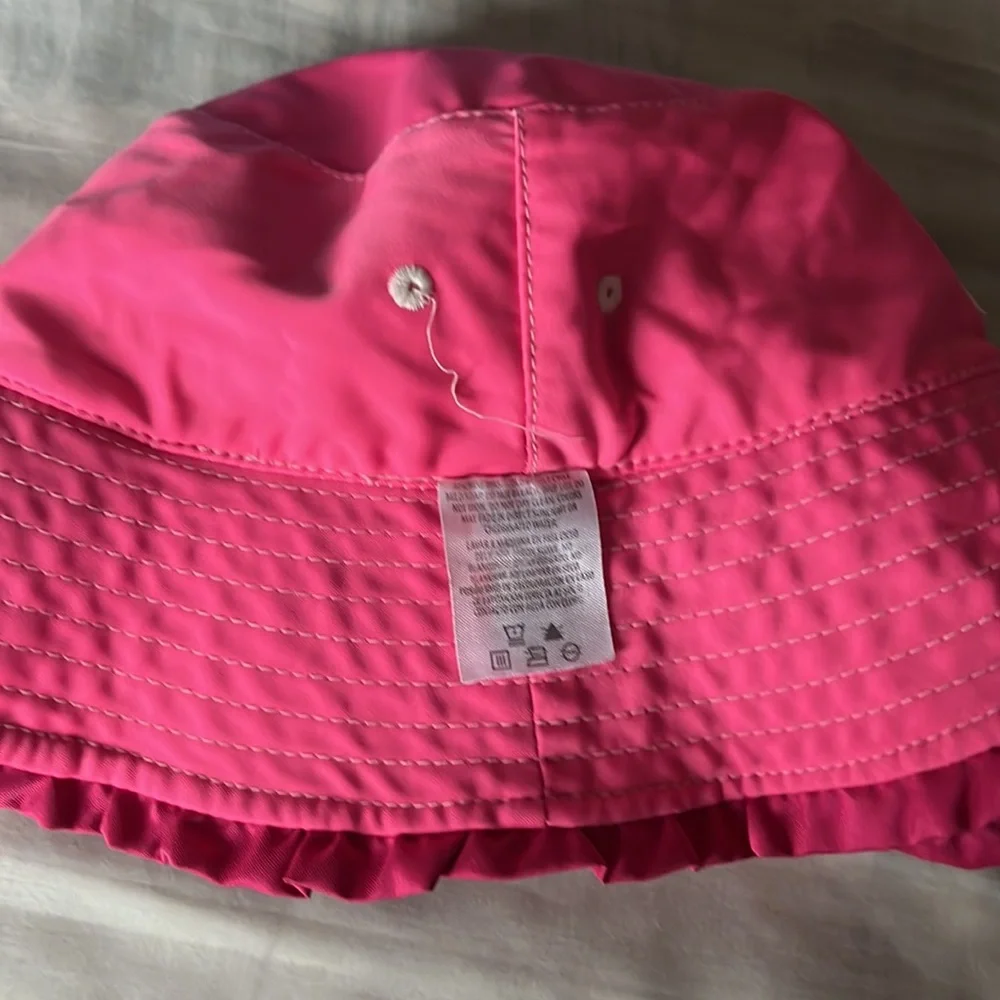 UV Skinz kids fuchsia and blue bucket hats in size 6 and 7
